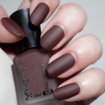 Dark Chocolate Brown Matte Nail Polish, Quick Dry Coffee Brown Nail Lacquer, Fast Drying Long Lasting Mist Effect Matte Finish Velvet Air Dry Nail Polish for Nail Art (025, 6ml)